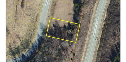 405 SE Huntington Woods Street, Lenoir