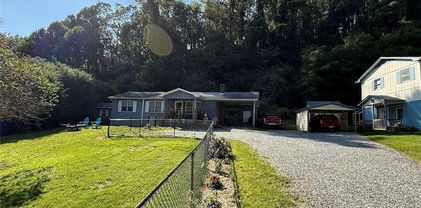 251 Green Briar Road, Boone