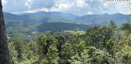 3026 Beech Mountain Parkway, Banner Elk
