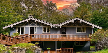 237 Charter Hills Road, Beech Mountain