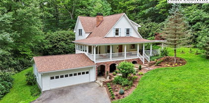 127 Boulder Lane, Blowing Rock