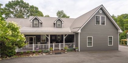 241 Heritage Lane, Blowing Rock