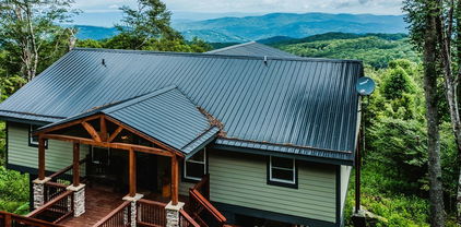 128 Hawthorn Road, Beech Mountain
