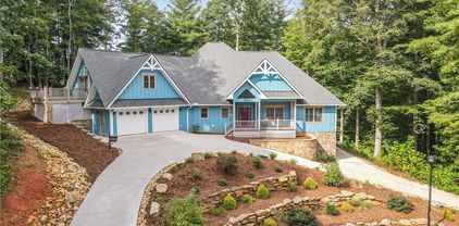 225 Henry's Glen Drive, Morganton