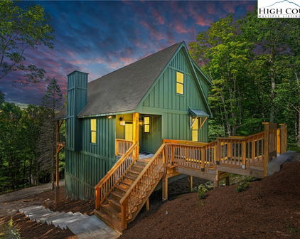 1017 Charter Hills Road, Beech Mountain