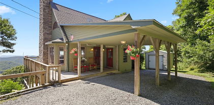 657 Golden Ridge Road, Blowing Rock