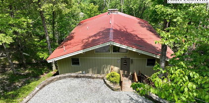 216 Lake Rd + 2 lots, Beech Mountain