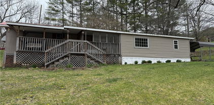 253 Bobby Rash Road, Lansing