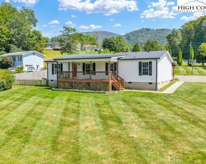 668 Mabel School Road, Zionville