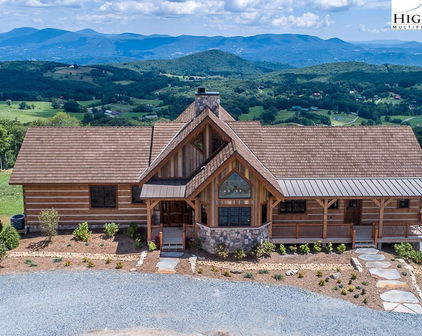 374 Foxfire Drive, Banner Elk