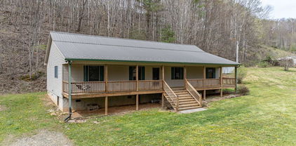 621 Trivette Hollow Road, Creston