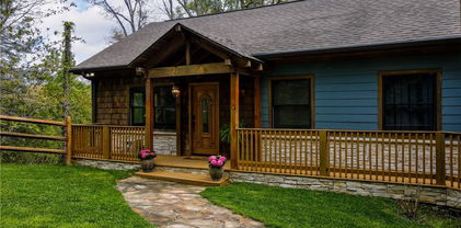 205 Vixen Lane, Blowing Rock