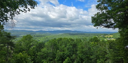 871 Lower Nettle Knob Road, West Jefferson