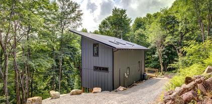145 Rabbit Run Road, Boone