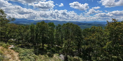 L-23 Banner Valley Trail, Banner Elk