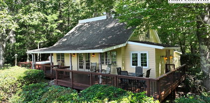 351 Old Bark, Boone