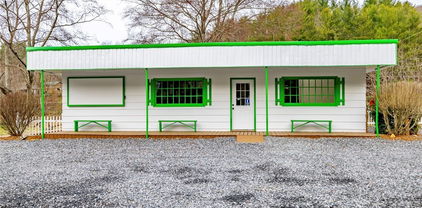 1720 88 W Highway, West Jefferson