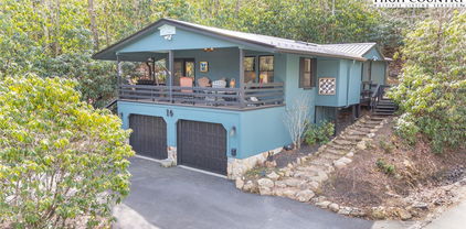 10 Locust Road, Newland