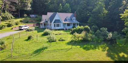 716 Hopewell Church Road, Boone