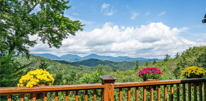 137 Avalanche Trail, Boone
