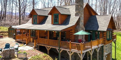 245 Deer Run Circle, Zionville