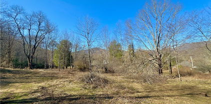 151 Church Hollow Road, Boone