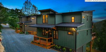 405 Snow Cloud Drive, Seven Devils