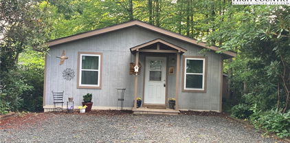 123 Whispering Pine Loop, Newland