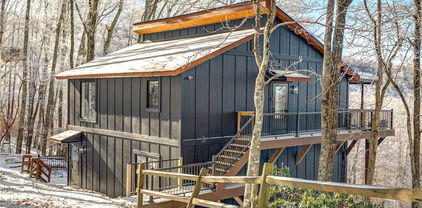 523 Pine Ridge Road, Beech Mountain
