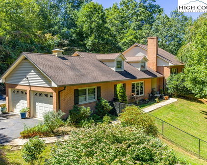 675 Tracy Circle, Boone