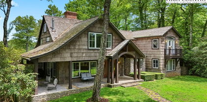 314 Mockingbird Lane, Blowing Rock