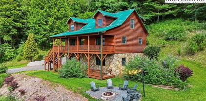 214 Denise Drive, West Jefferson