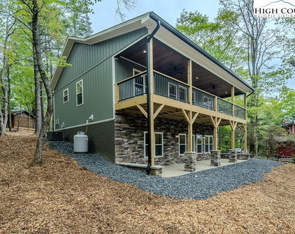 130 Grandfather Trail, Fleetwood