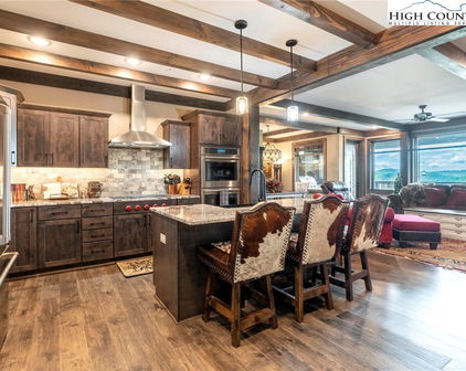 286 Summit View Parkway Unit S811, Boone