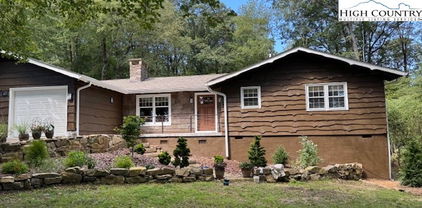 1577 Green Hill Road, Blowing Rock
