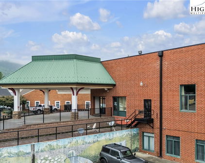 201 Jefferson Station Place Unit 201, West Jefferson