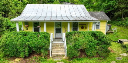 13296 Nc Highway 194, Lansing