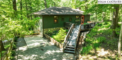 121 Sweetleaf Lane, Deep Gap