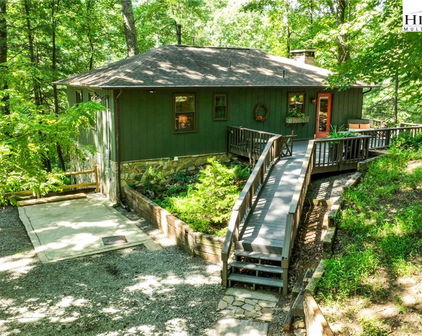 121 Sweetleaf Lane, Deep Gap