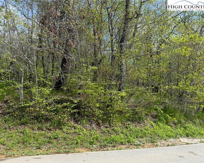 44 Fox Paw Lane, Banner Elk