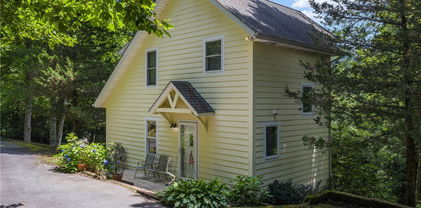 205 Wyndham Way, Boone