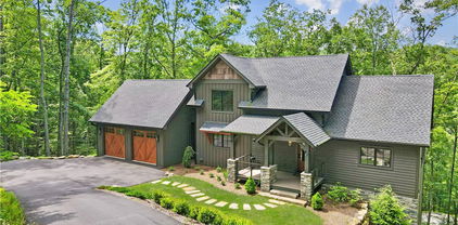1736 Twin Rivers Drive, Boone