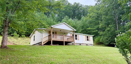 1074 Howard Colvard Road, Crumpler