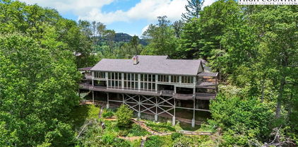 514 Raven Ridge Road, Banner Elk