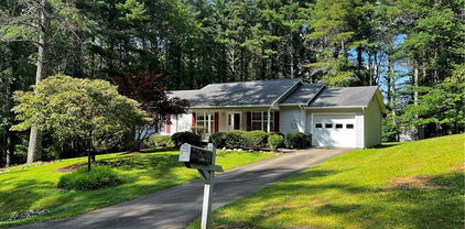 22 Holly Run, Glade Valley