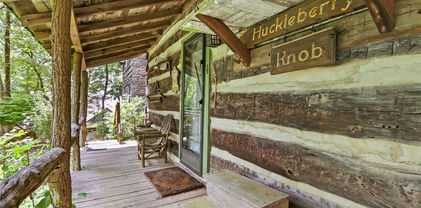 1040 Blackberry Road, Boone