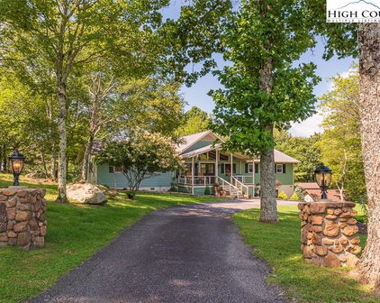 378 Ridge Road, Roaring Gap