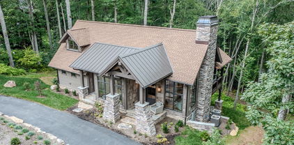 929 Sweetgrass Drive, Blowing Rock