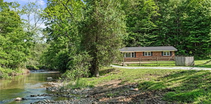 559 Jordan V. Cook Road, Boone