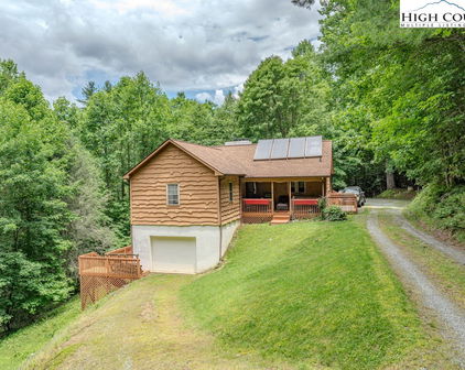 327 Mountain Flower Road, Banner Elk